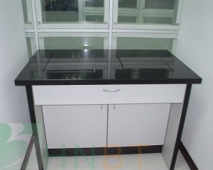 湖南（nán）實（shí）驗（yàn）設備廠家-功能台櫃-09